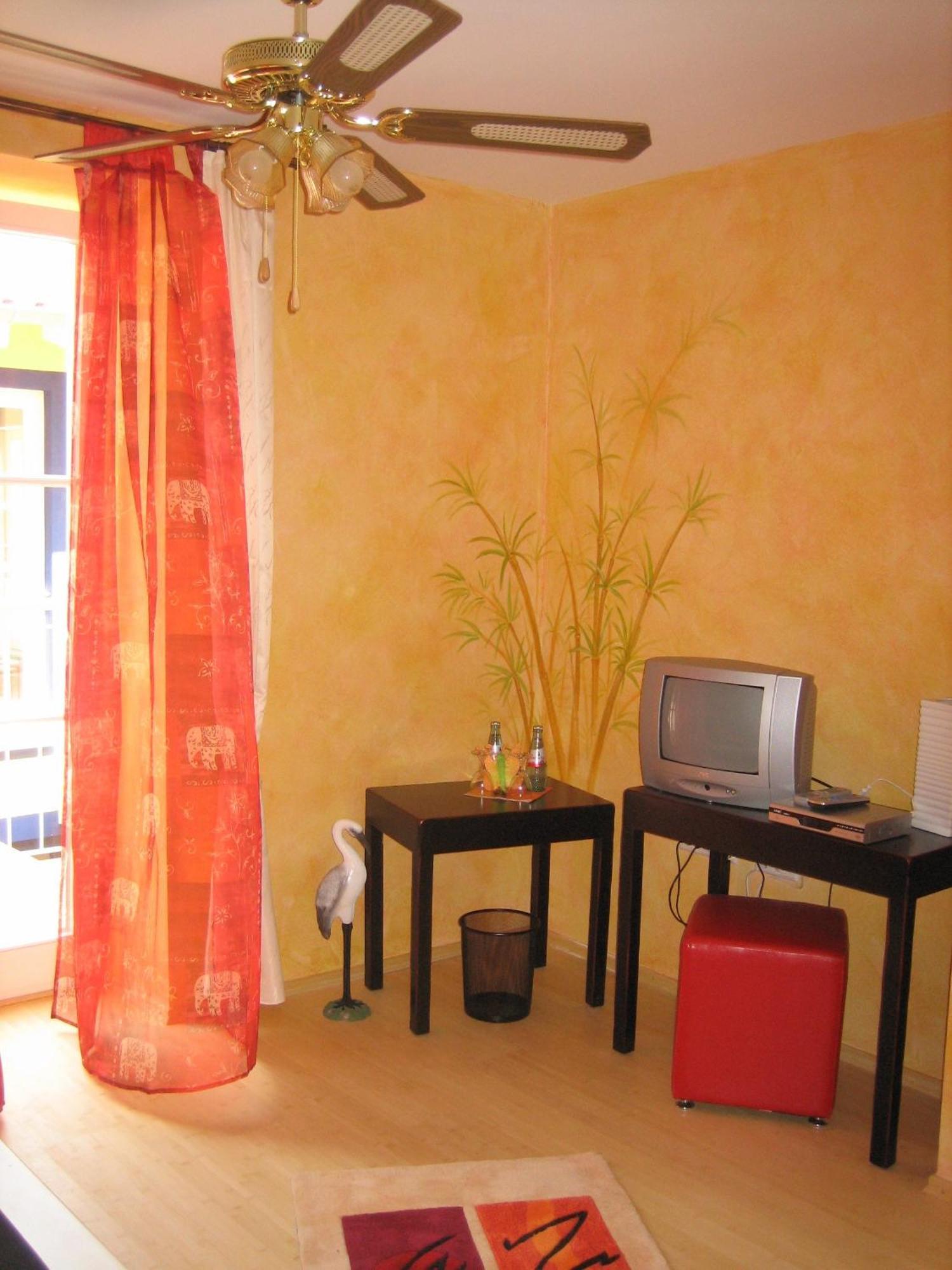 Cleo'S Hotel Kallstadt Δωμάτιο φωτογραφία