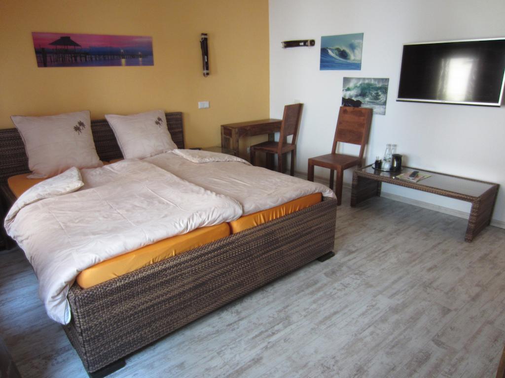 Cleo'S Hotel Kallstadt Δωμάτιο φωτογραφία